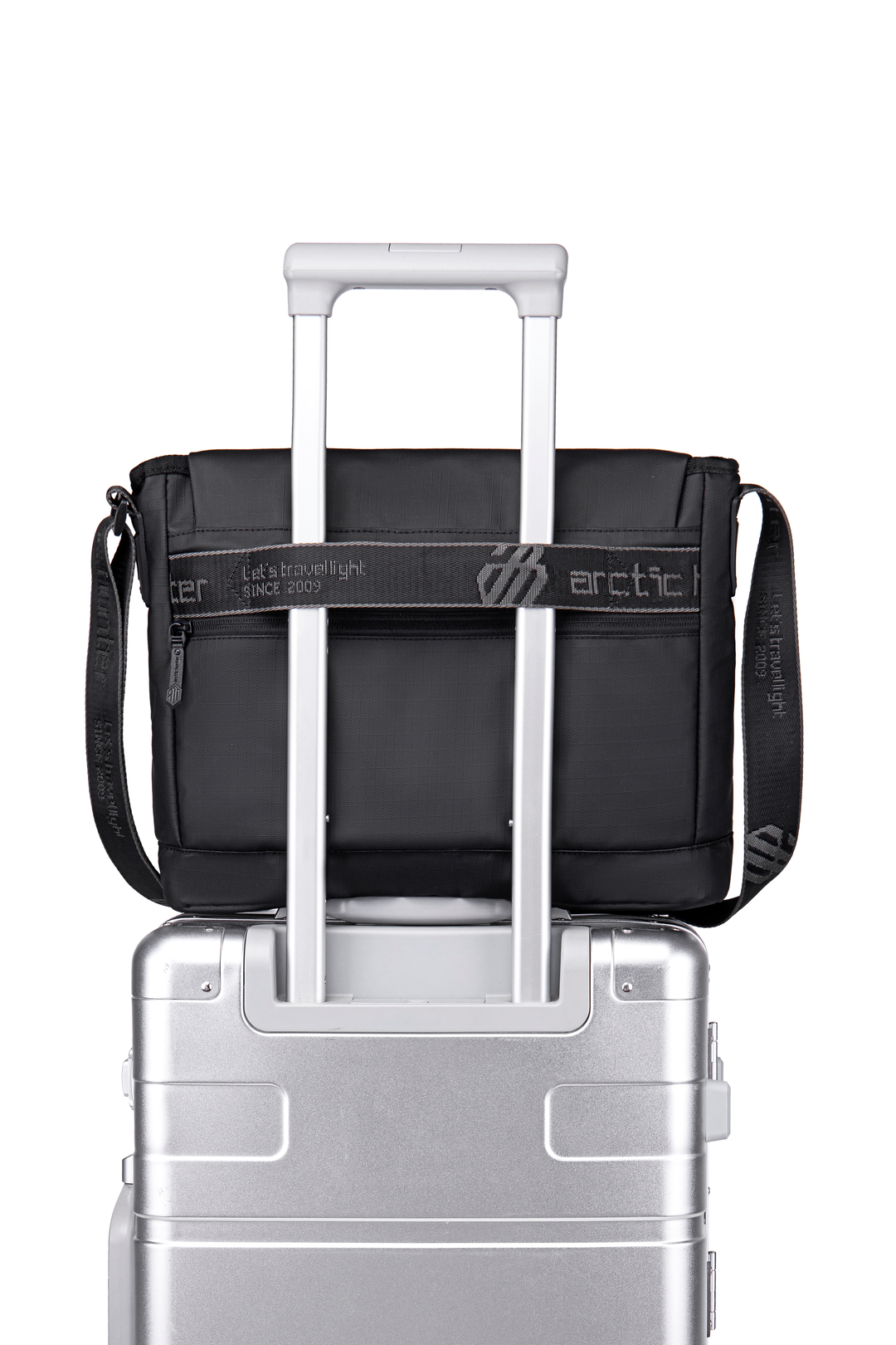 ARCTIC HUNTER K00528 | Maletin tipo Cartero impermeablera - Arctic Hunter Store